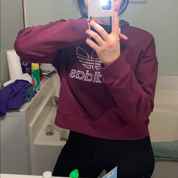 adidas Tops - Adidas cute crop top!